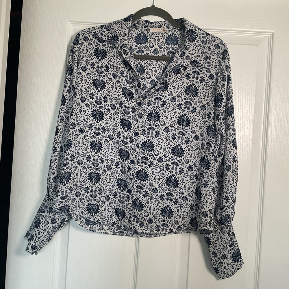 Relaxed Floral-Print Button Front Blouse - Navy and White